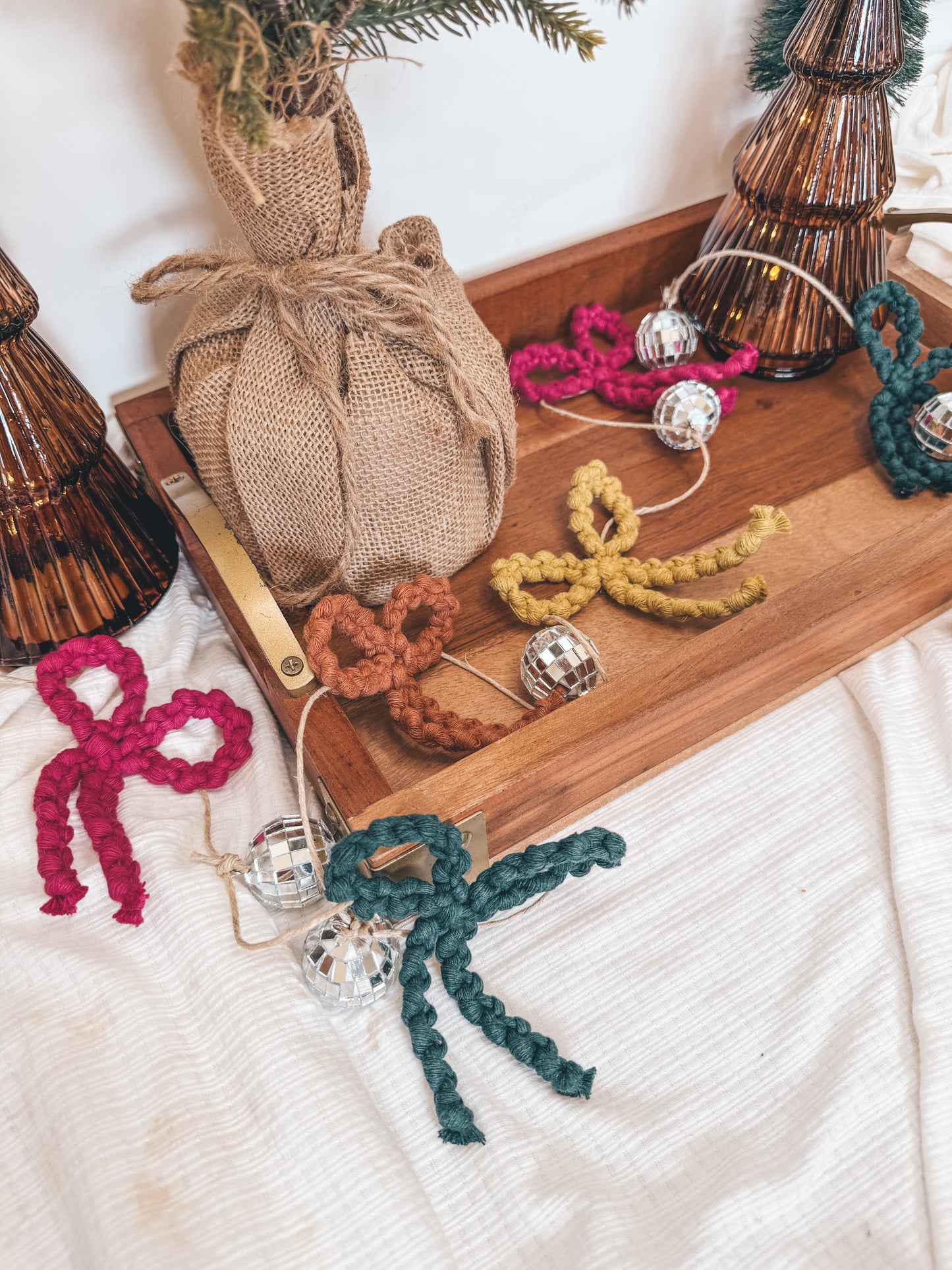 Holiday garlands