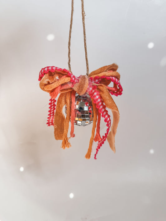 Valentine’s Day Disco bows