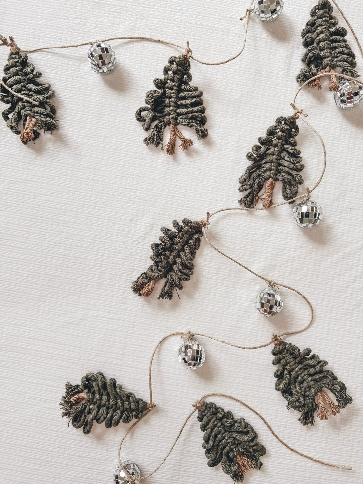Holiday garlands