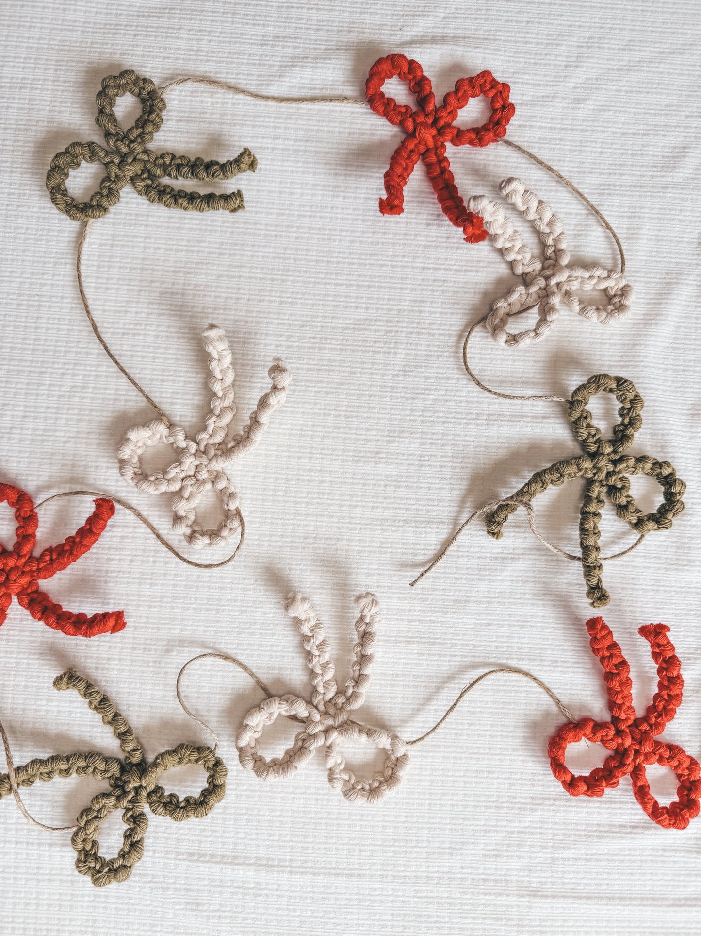 Holiday garlands