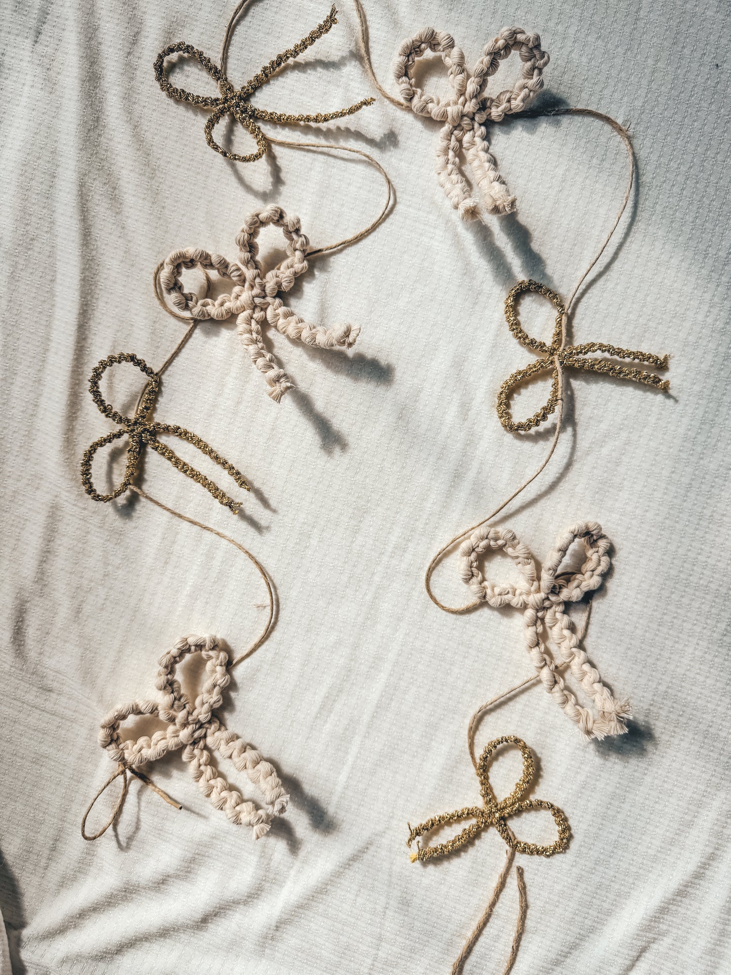 Holiday garlands