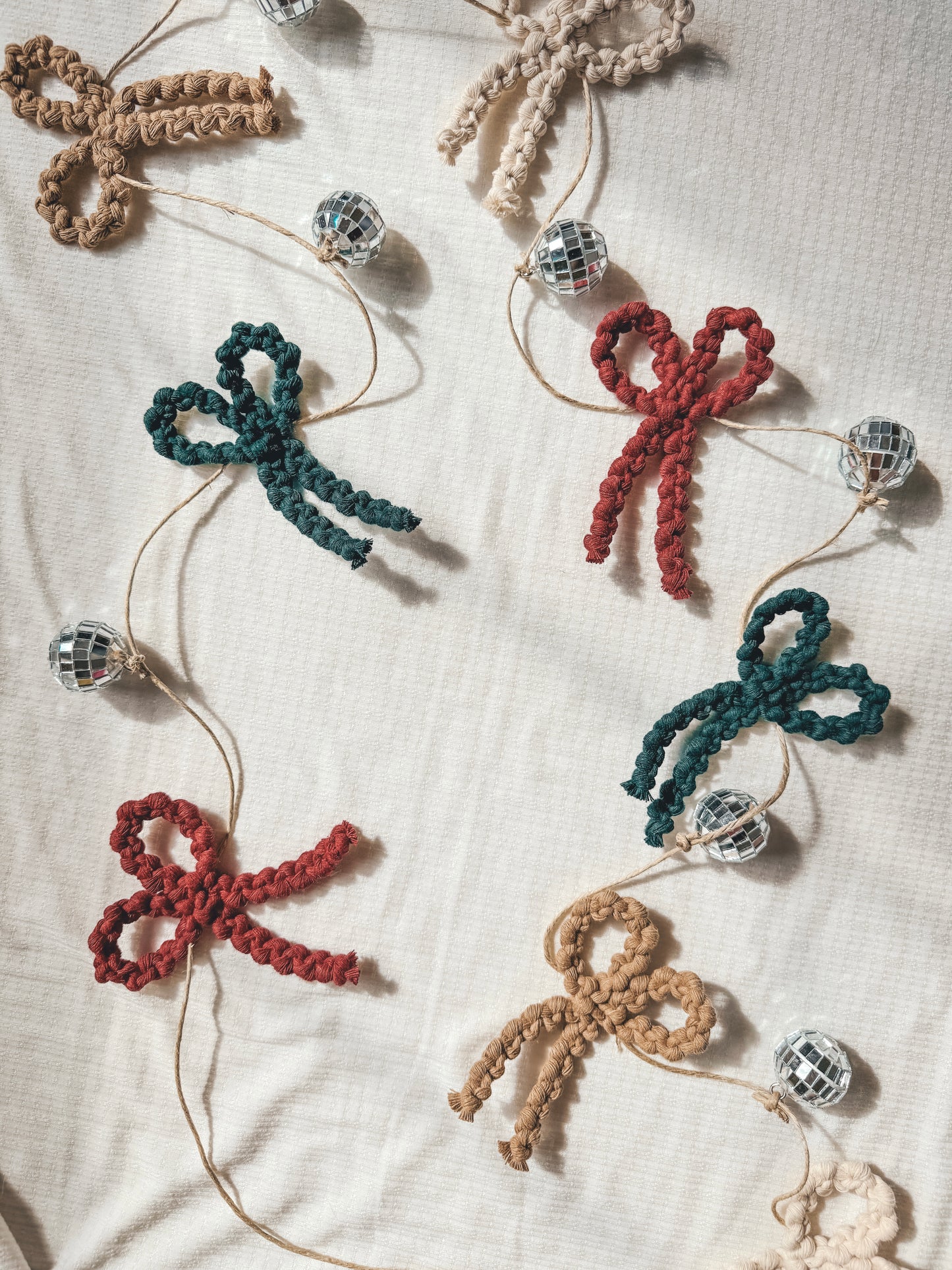 Holiday garlands