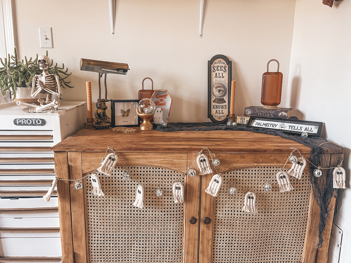 Ghosty Garland 🪩👻