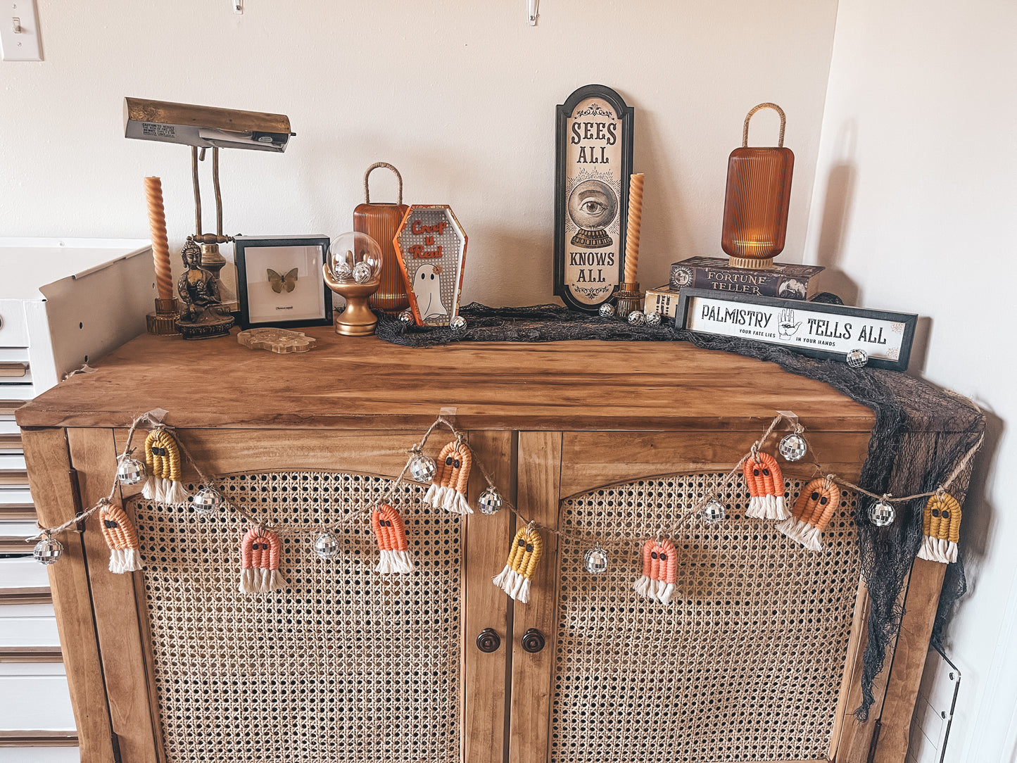 Ghosty Garland 🪩👻