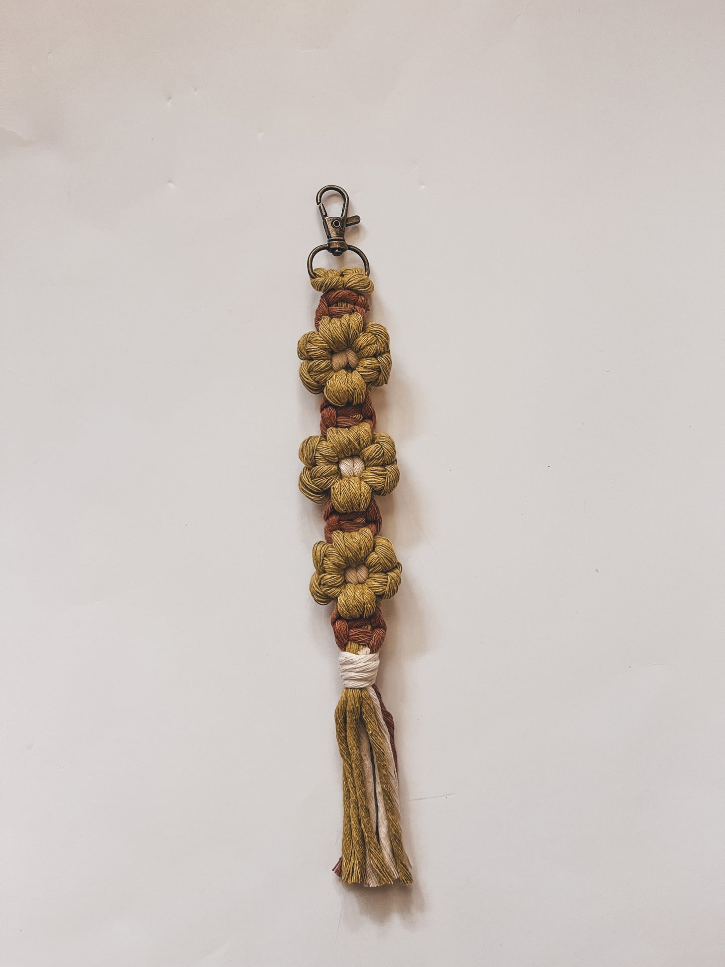 Daisy keychain