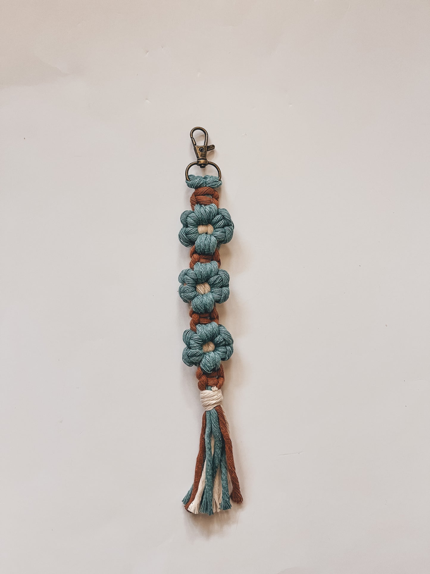 Daisy keychain