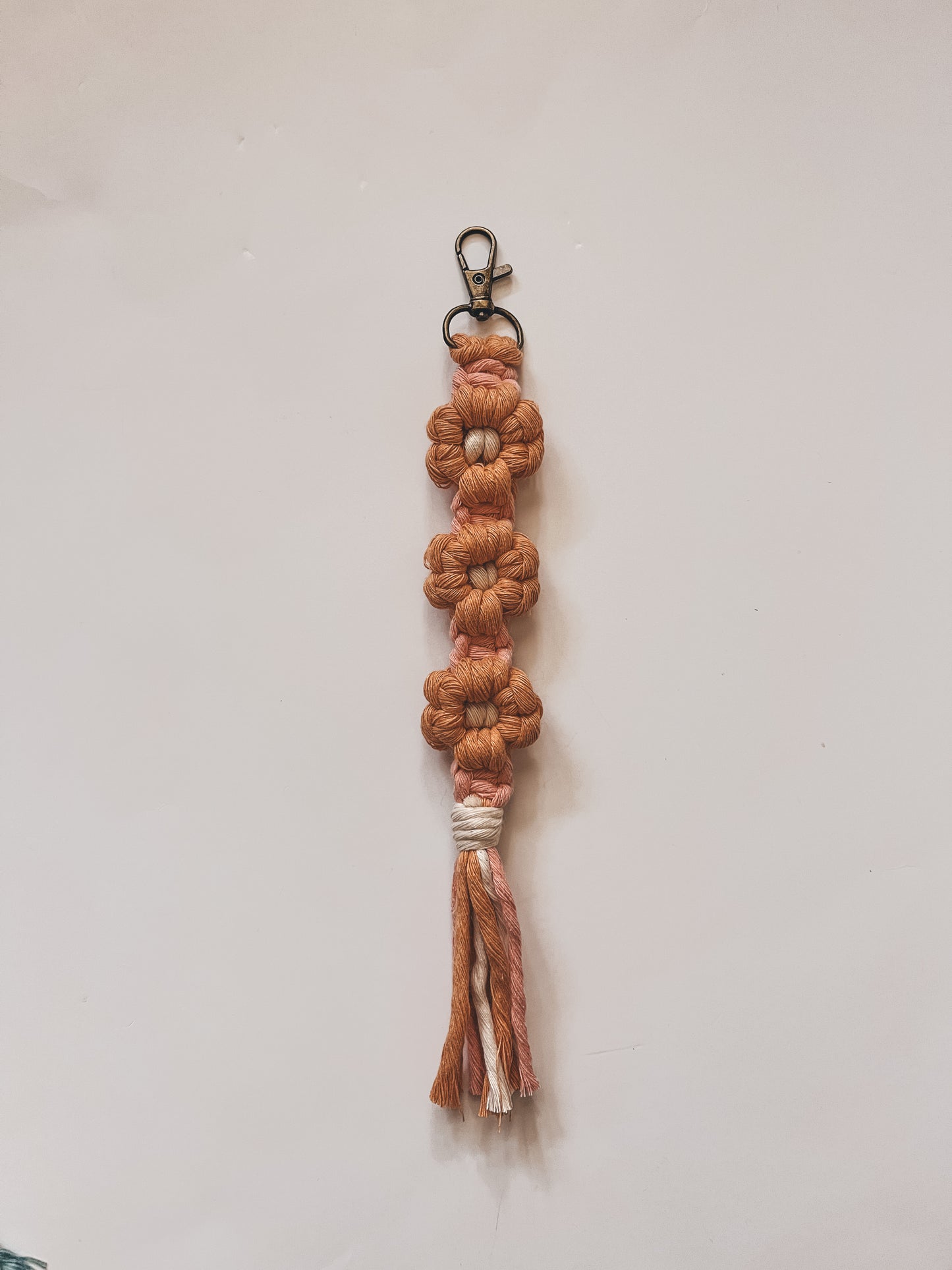Daisy keychain