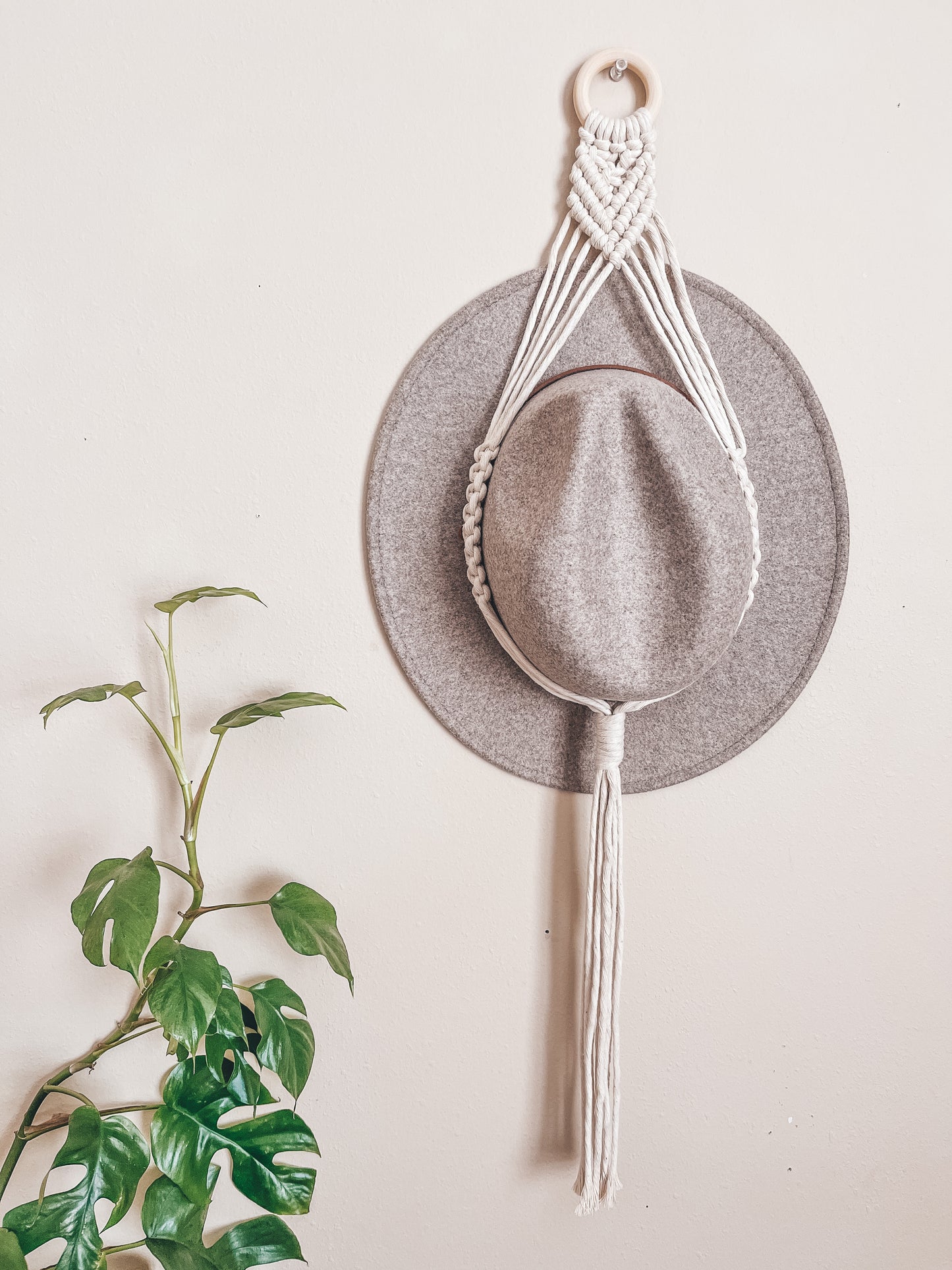 Single Hat Hanger