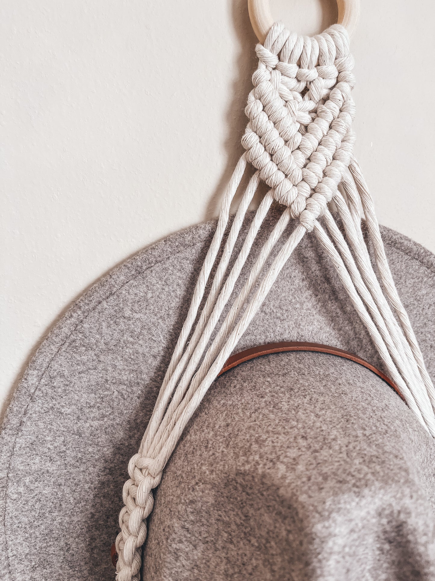 Single Hat Hanger