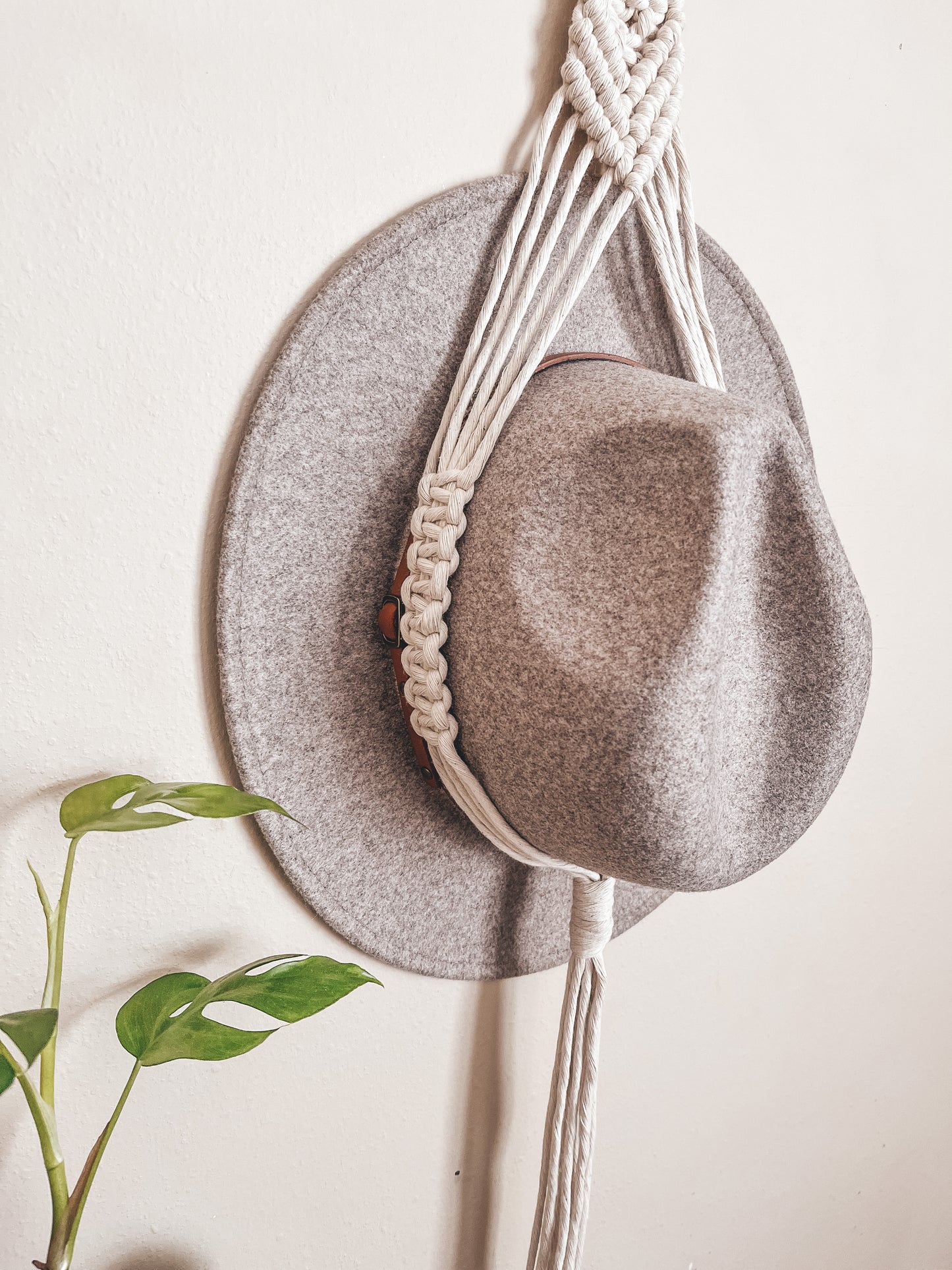 Single Hat Hanger