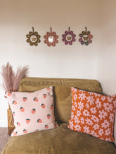 Load image into Gallery viewer, Mini daisy + butterfly wall hanging
