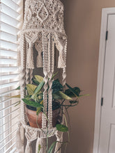 Load image into Gallery viewer, 70’s vintage plant hanger
