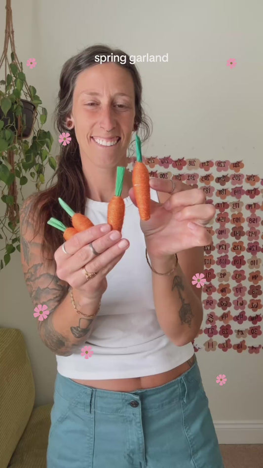 Spring bow + carrot garland